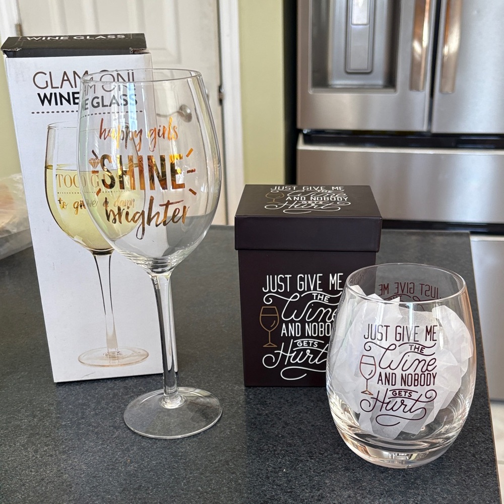 Wine Glass Set - Gold and Black